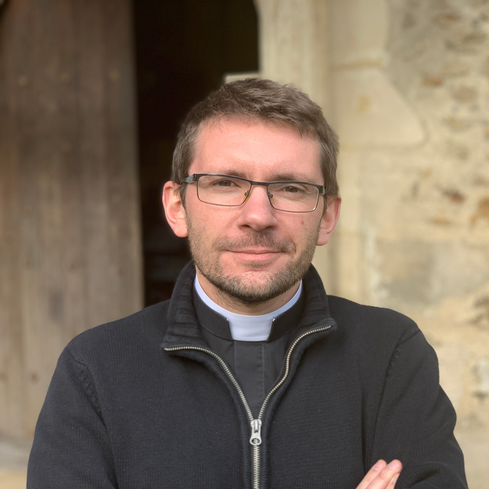PERE-GABRIEL-DOS-SANTOS-carre-1000px